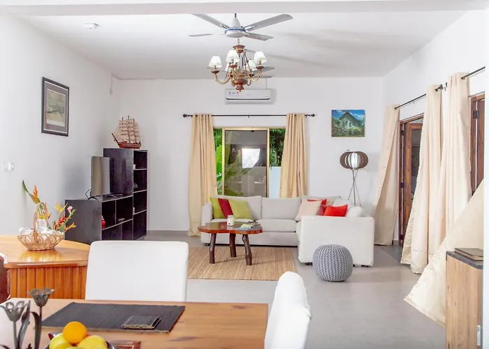 Lägenhet 2-bed Sleeps 4 Near