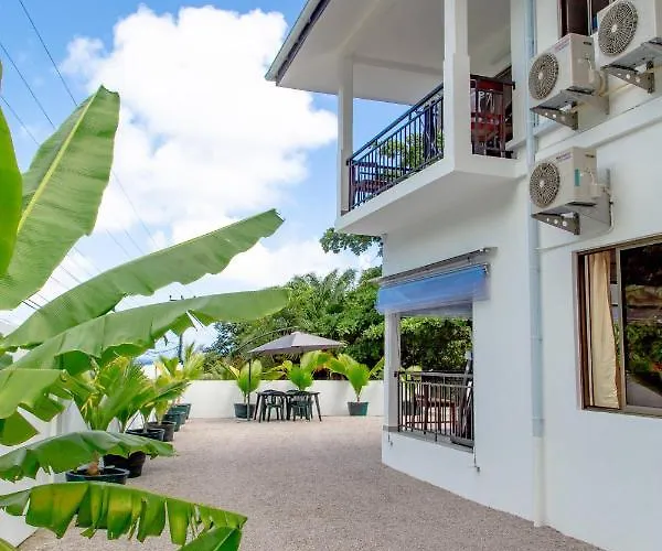 2-bed Sleeps 4 Near Beau Vallon (Mahe)