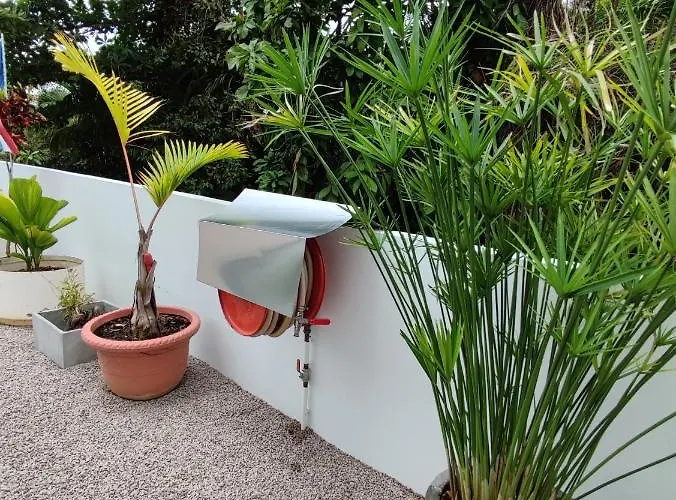 2-bed Sleeps 4 Near Lägenhet Beau Vallon (Mahe)